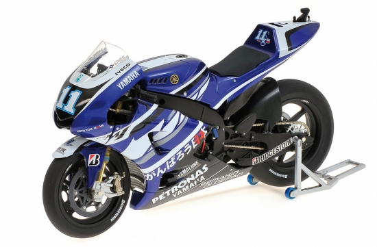 Ben Spies Yamaha YZR-M1 Moto GP 2011 Bike